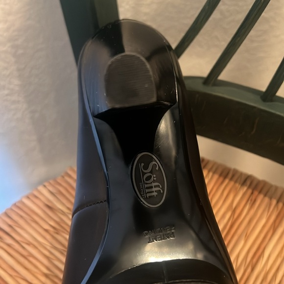 Sofft Black Heels 8M NWOT. 1/2” Platform, 3.5” Heel. NWOT Classy Heels! - Picture 5 of 10